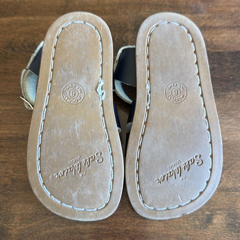 Excellent Condition Toddler Salt Water Sandals- size 6 - Picture 2 of 2